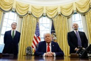 事业预测美国国会预算办公室称共和党税收法案将使财政赤字增加2.4万亿美元