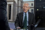 事业预测宏观经济学教授兼实践者Stanley Fisher逝世 曾培养全球多位经济决策者